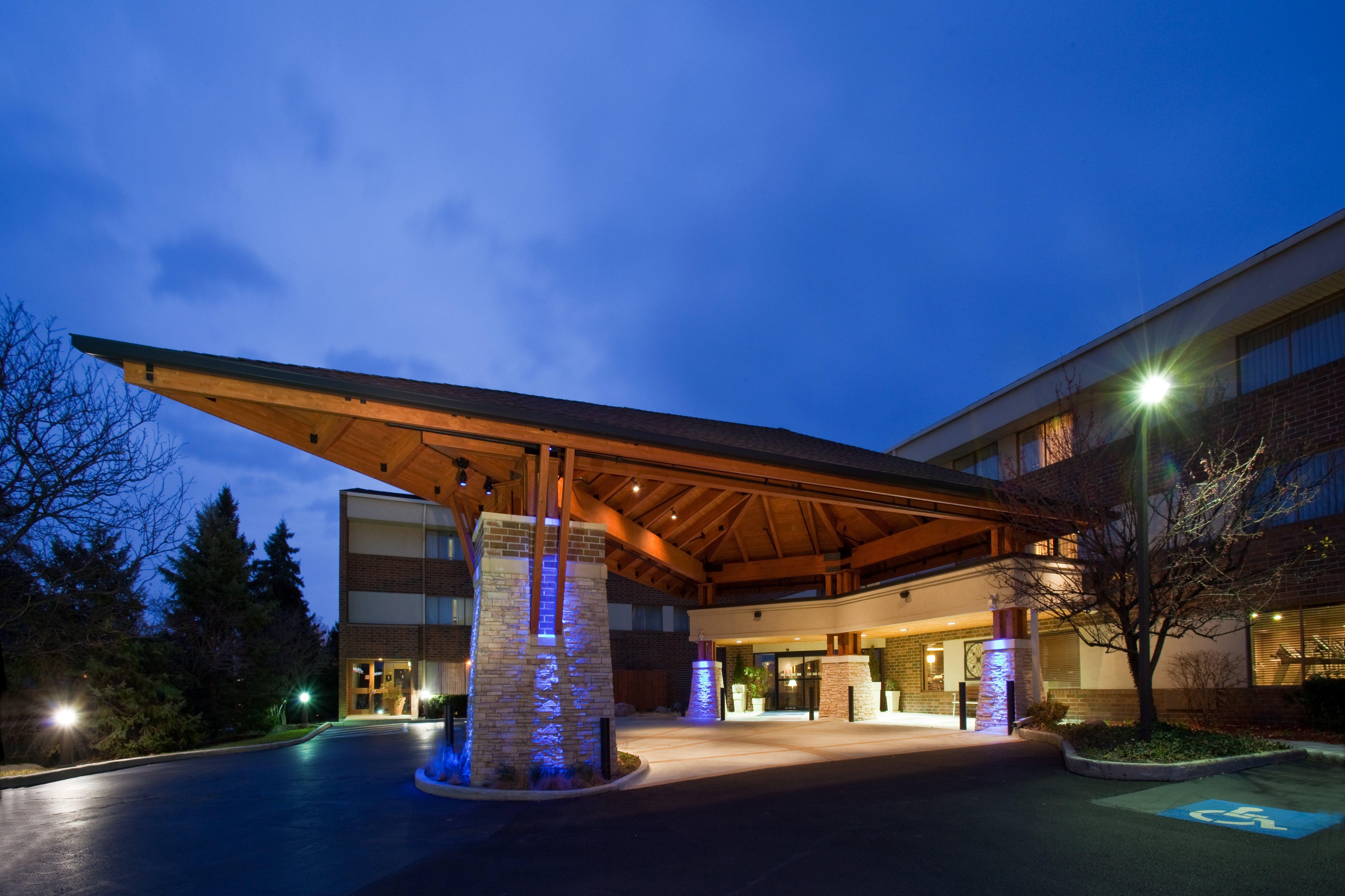 Holiday Inn Express Chicago-Downers Grove By Ihg Eksteriør bilde