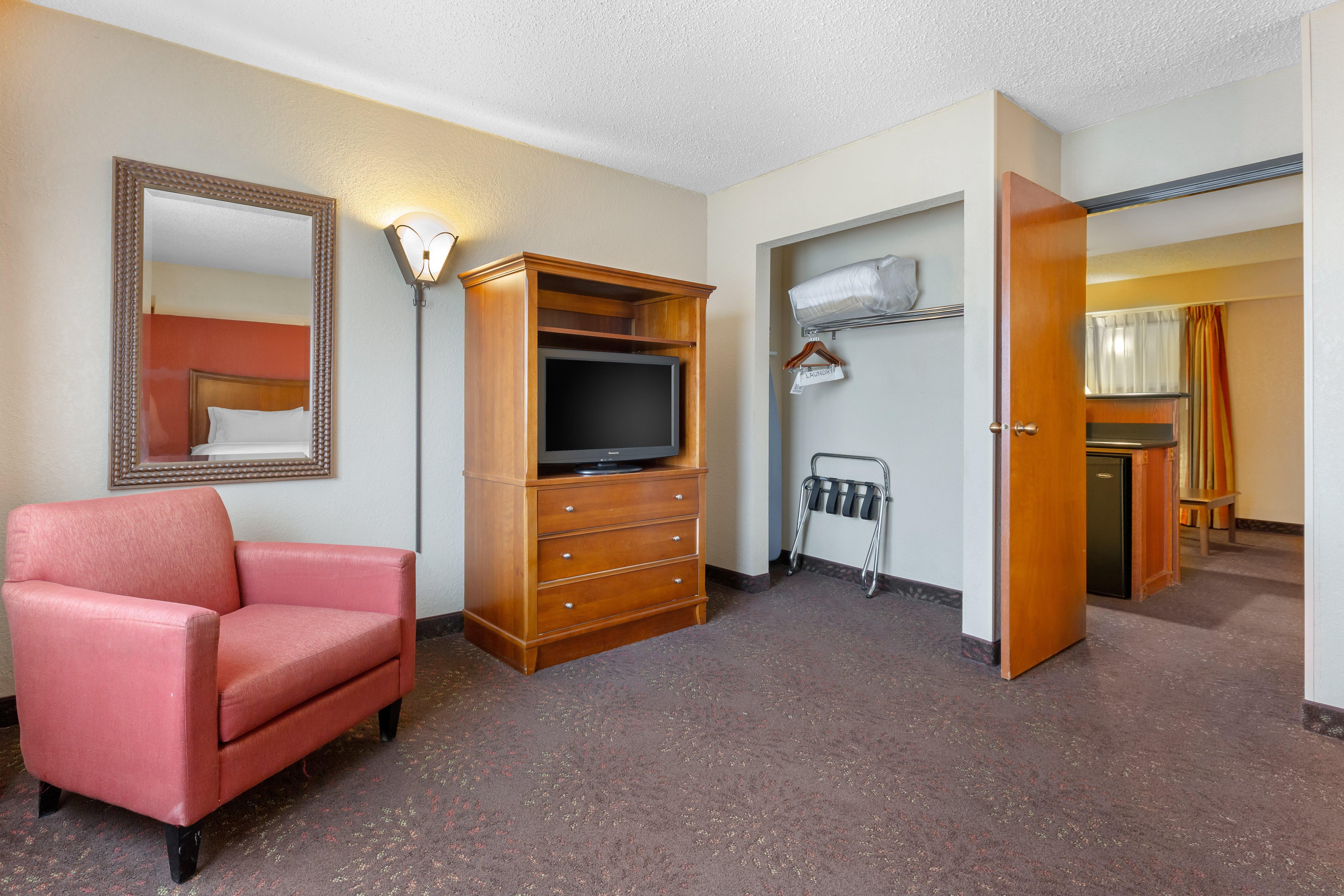 Holiday Inn Express Chicago-Downers Grove By Ihg Eksteriør bilde
